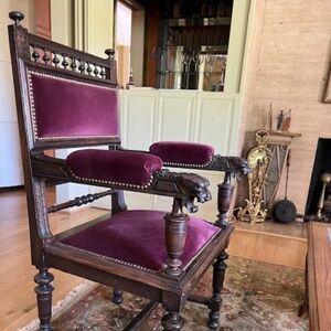 THRONE VICTORIAN ARMCHAIR WITH CARVED LIONS' HEADS ARMRESTS